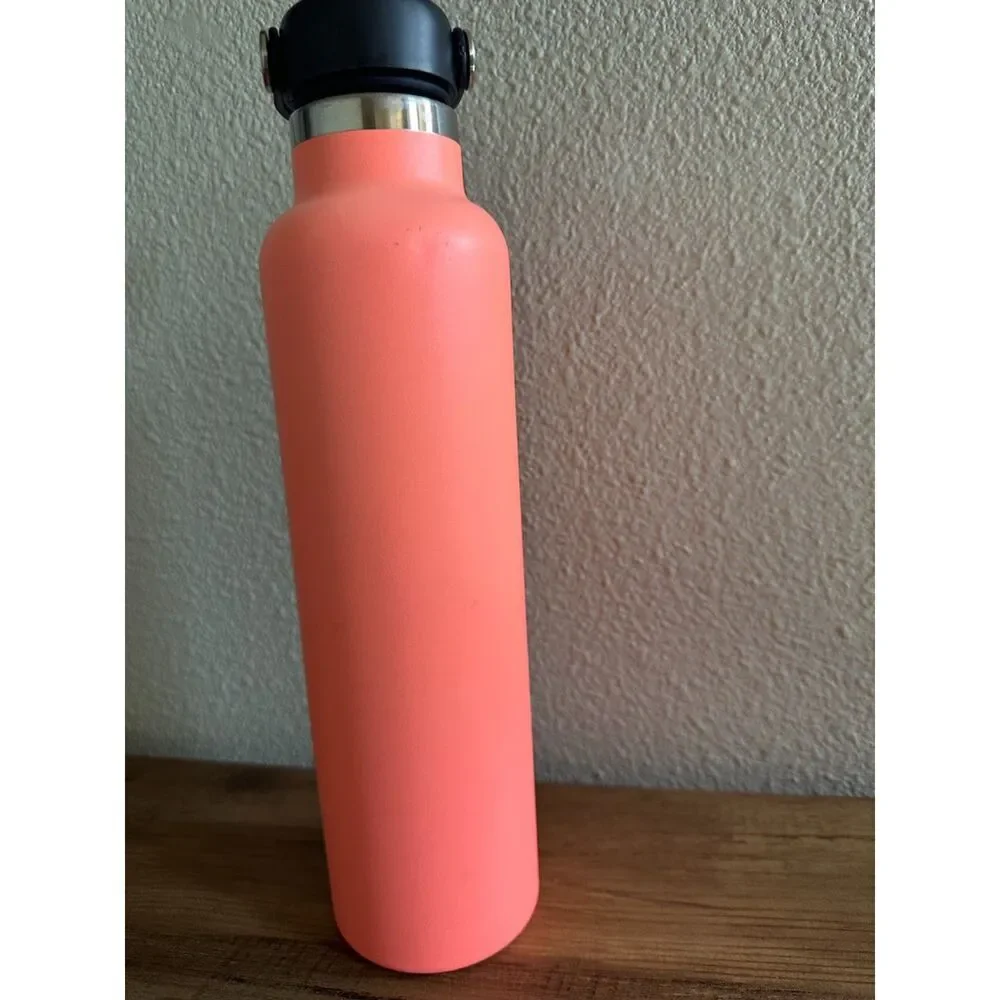 Hydro Flask  24oz Coral / Pink Standard Mouth with Sports Cap Water Bottle